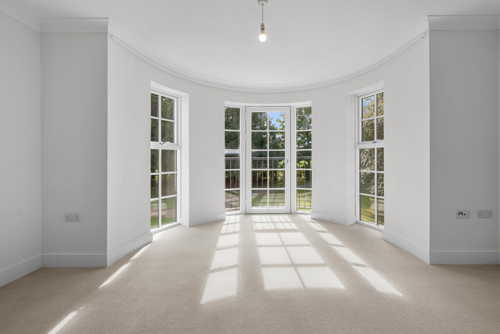 Apartment in Long Ashton, North Somerset - View 5
