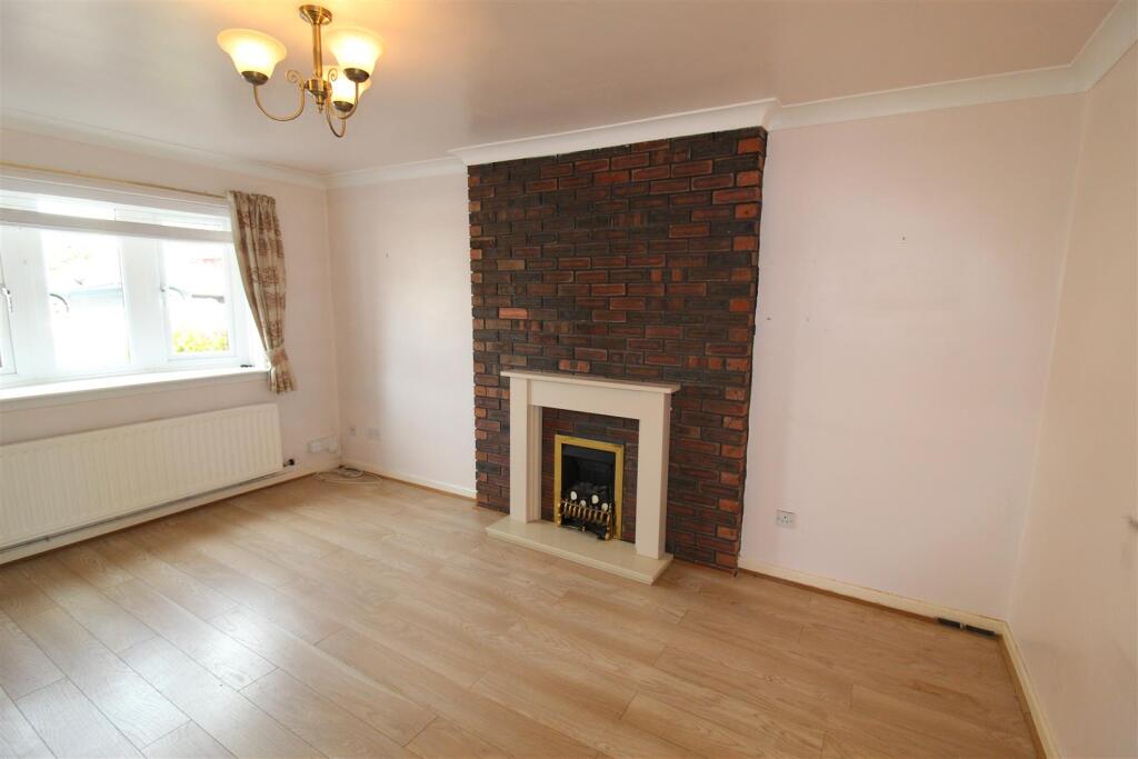 Chantry Close, Westhoughton, Bolton – další