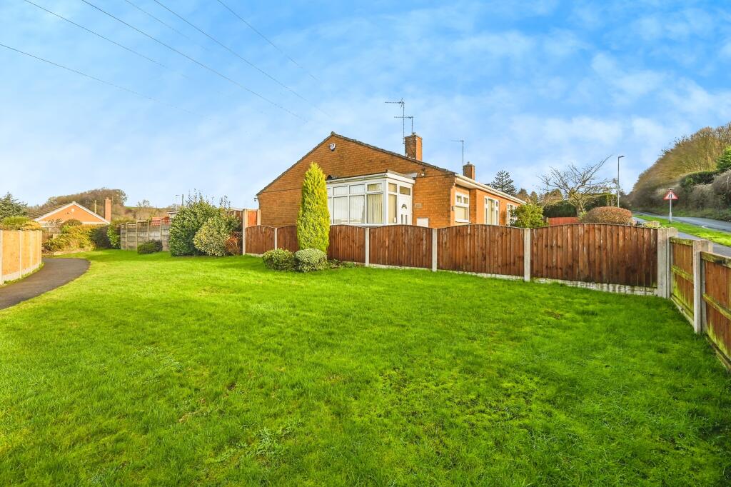 Greenacres, Nottingham, NG17 photo 3