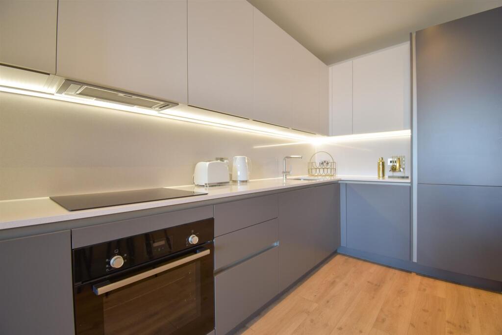 Apartment in Manchester - More