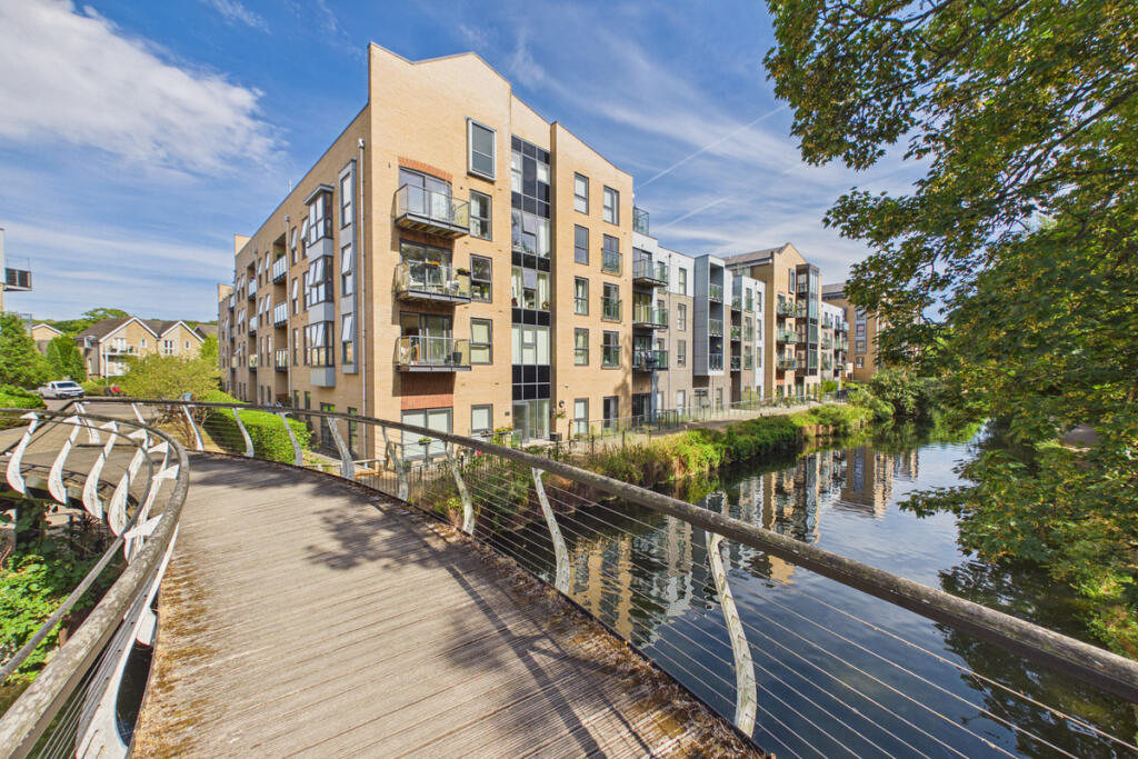 Apartment in Hemel Hempstead - View 5