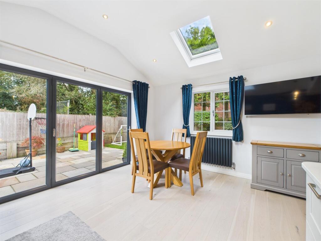 House in Derbyshire Dales, Brailsford - View 6