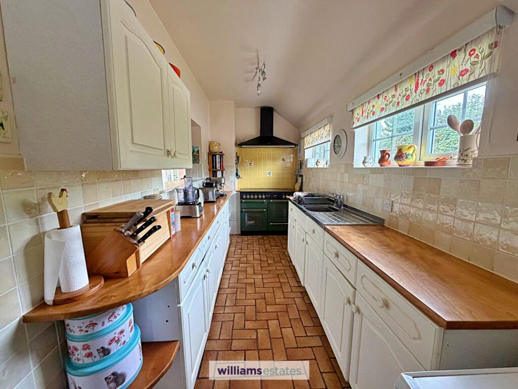 House in Llandudno, Efenechtyd - View 5