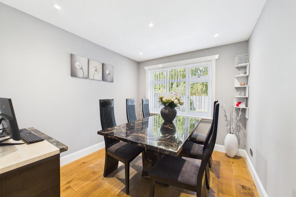 House in Cumbernauld, Collingwood, Blackwood - View 4