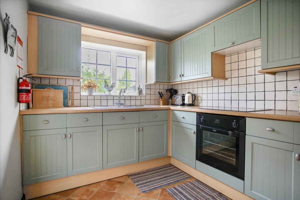 The Green, Stretton On Fosse, Moreton-in-Marsh, Gloucestershire. GL56 9SQ photo 3