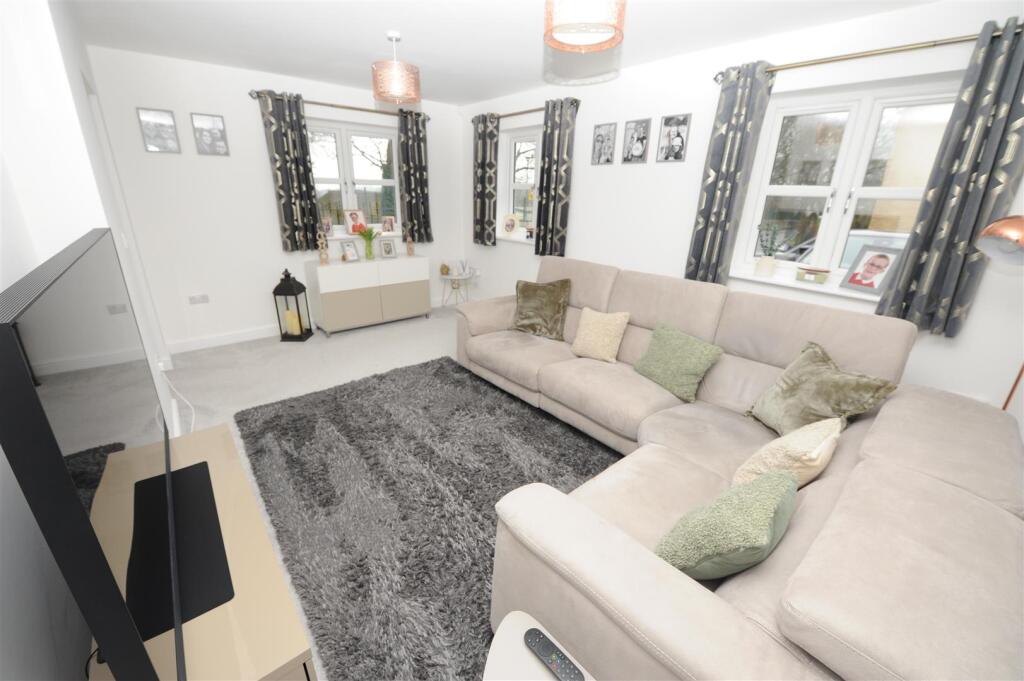 Additional image 2 of Hutton Hall Drive, Eccleshill, Bradford