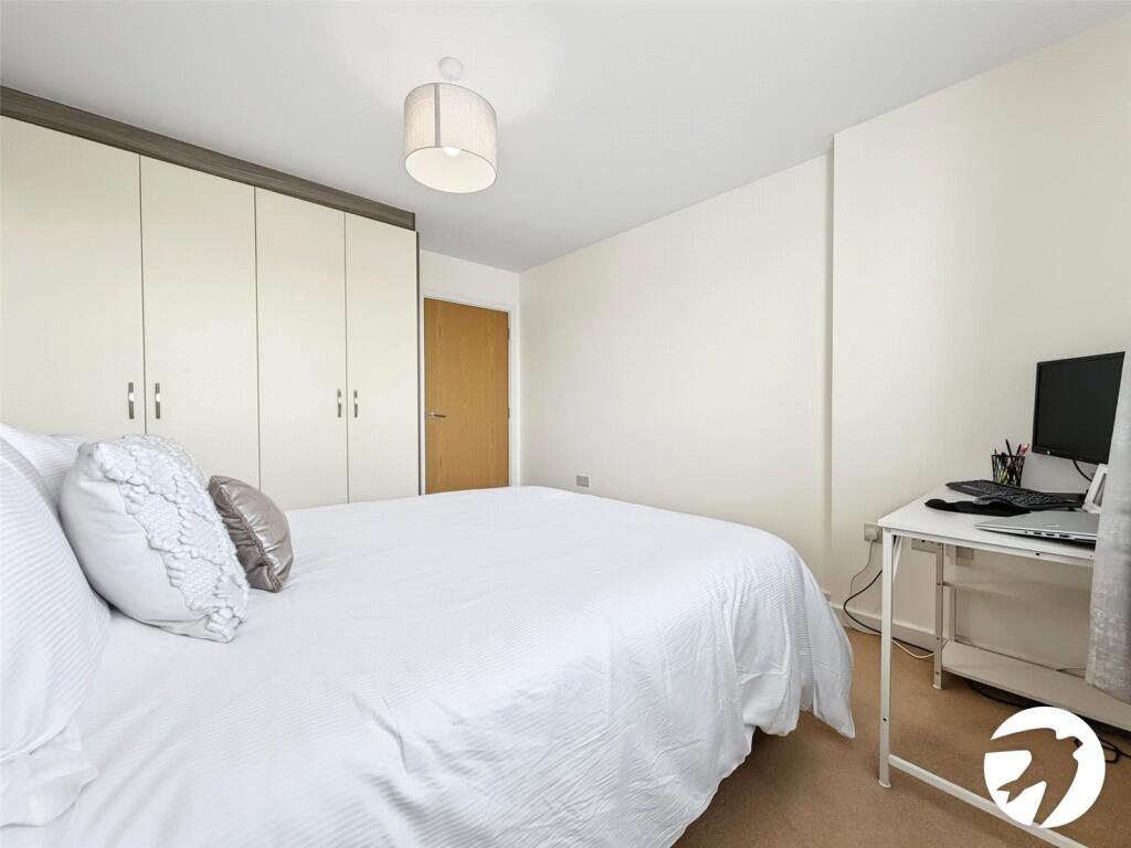 Apartment in Rochester - More