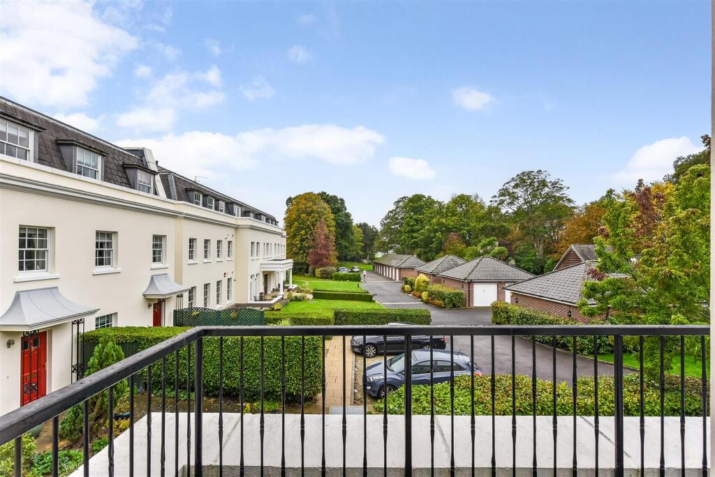 House in Arun, Arundel - More