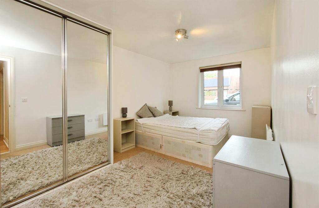 Apartment in York - More