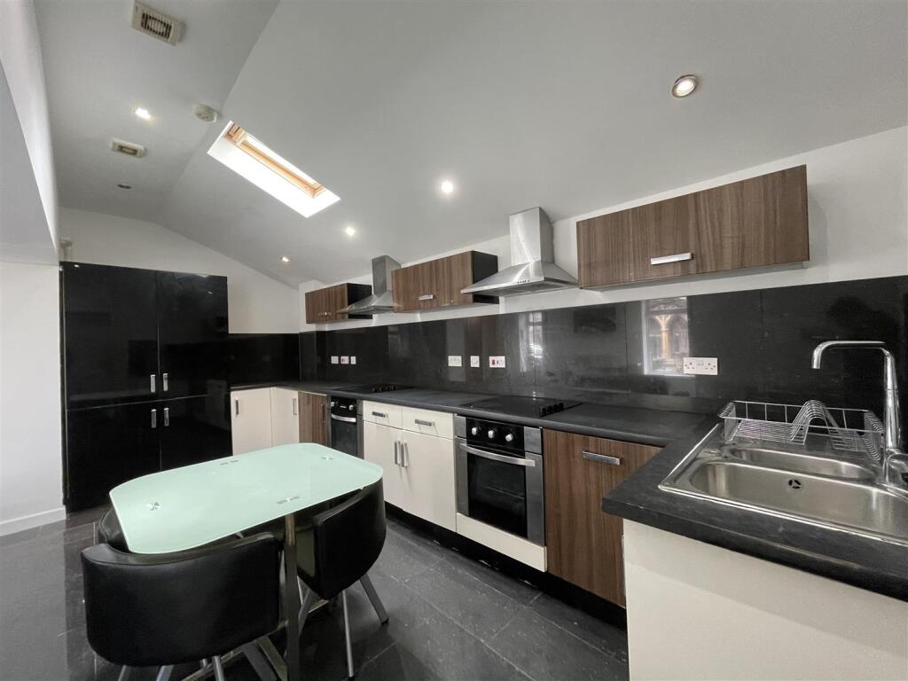 House in Cardiff - View 5
