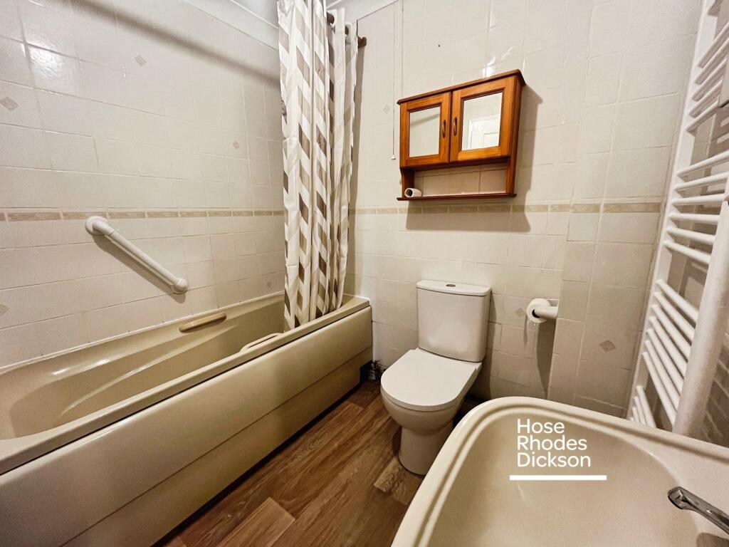 Apartment in Shanklin, Lower Hyde, Isle of Wight - More