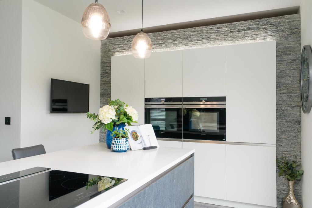 House in Stockport - View 4