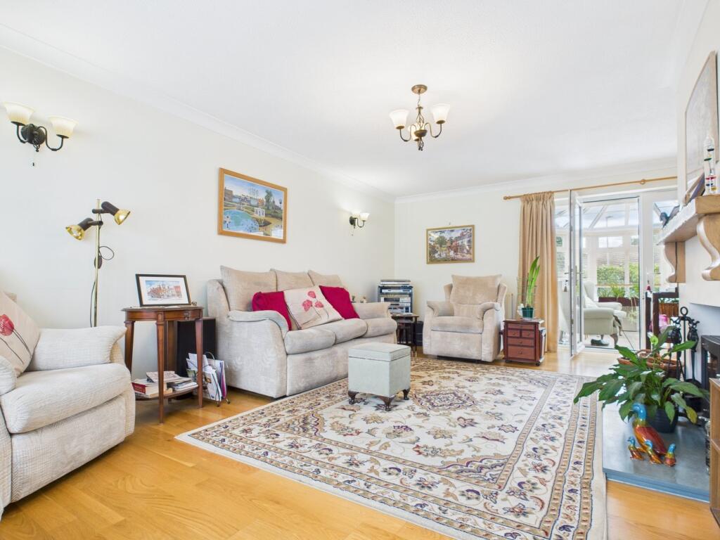8 Harebell Road photo 4