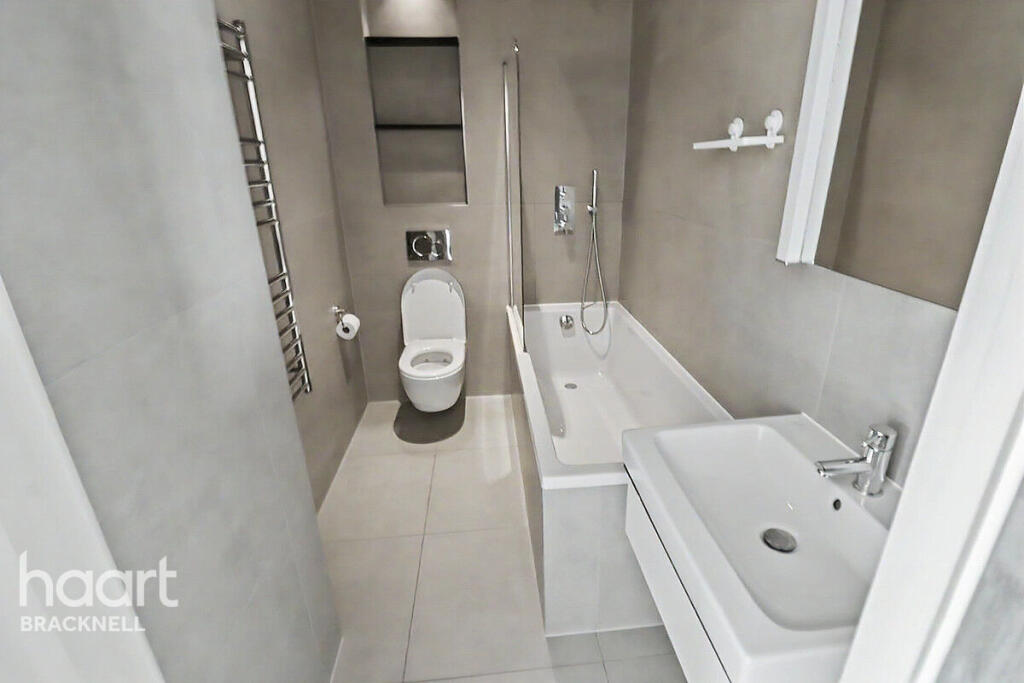 Main image of property: 50 Wellington Street, Slough