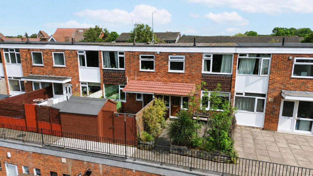 Main image of property: Fleet Road, Fleet