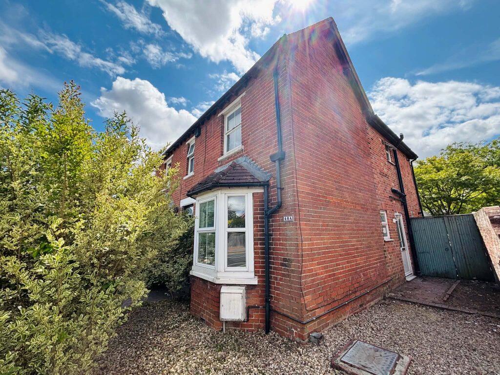 Main image of property: 40A BATH ROAD, THATCHAM
