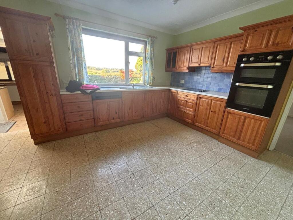 House in Swansea, Llanddarog - More