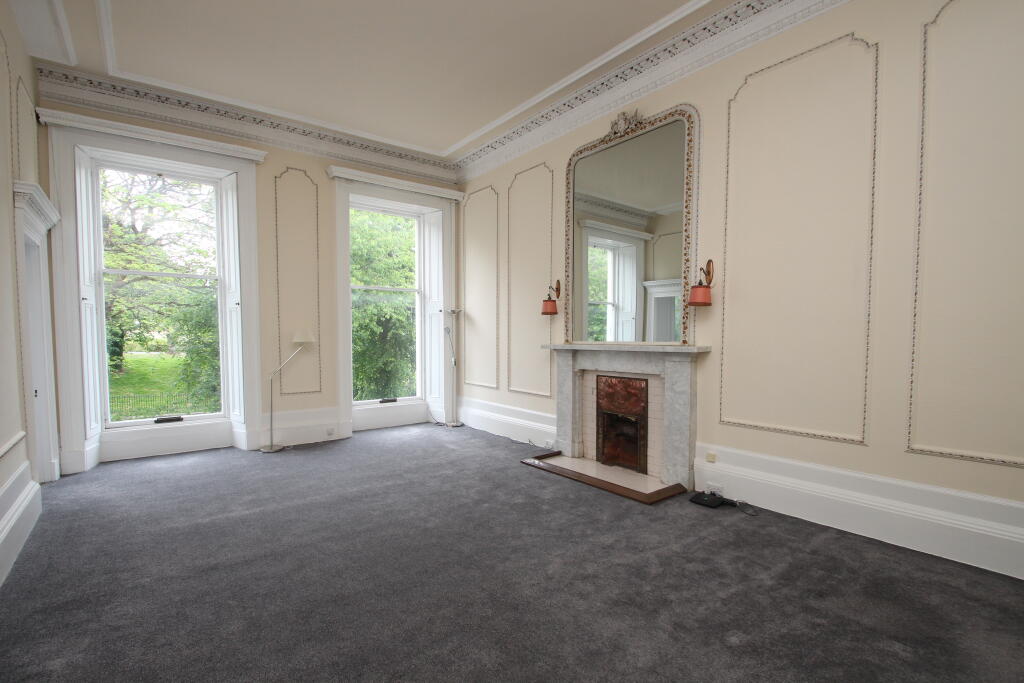 Apartment in Glasgow, Dowanhill - View 2