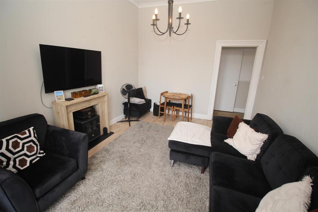 Apartment in Paisley - More