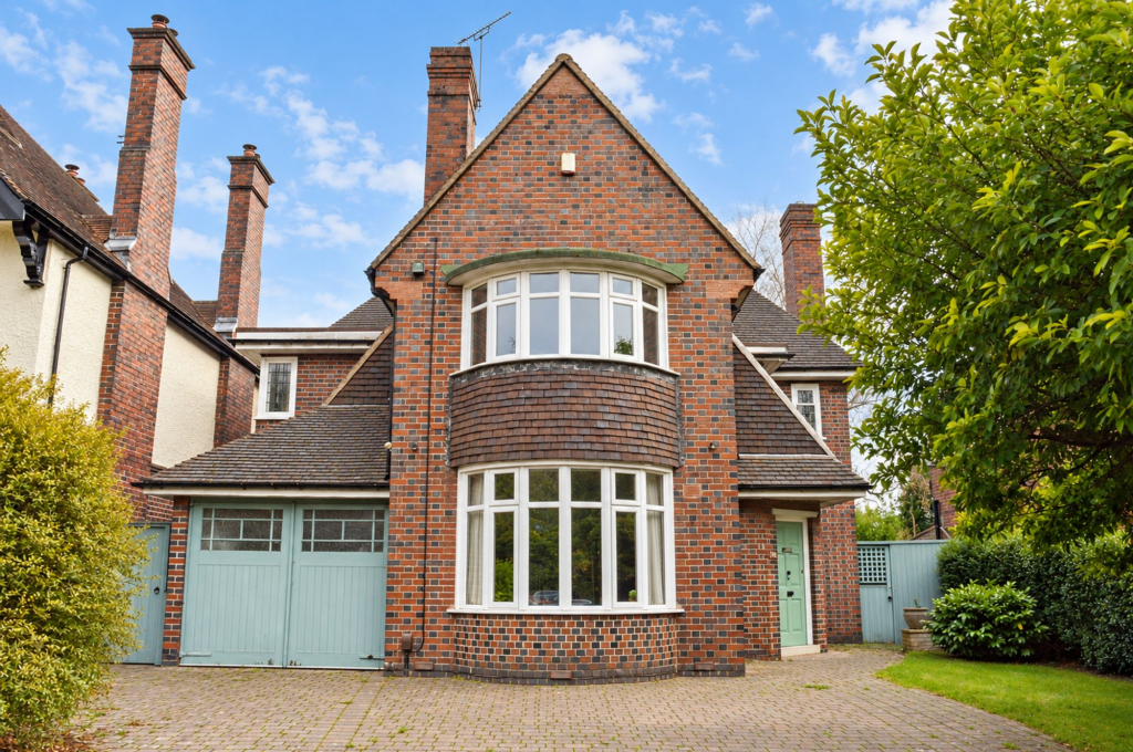 Main image of property: Victoria Park Road, Clarendon Park, Leicester