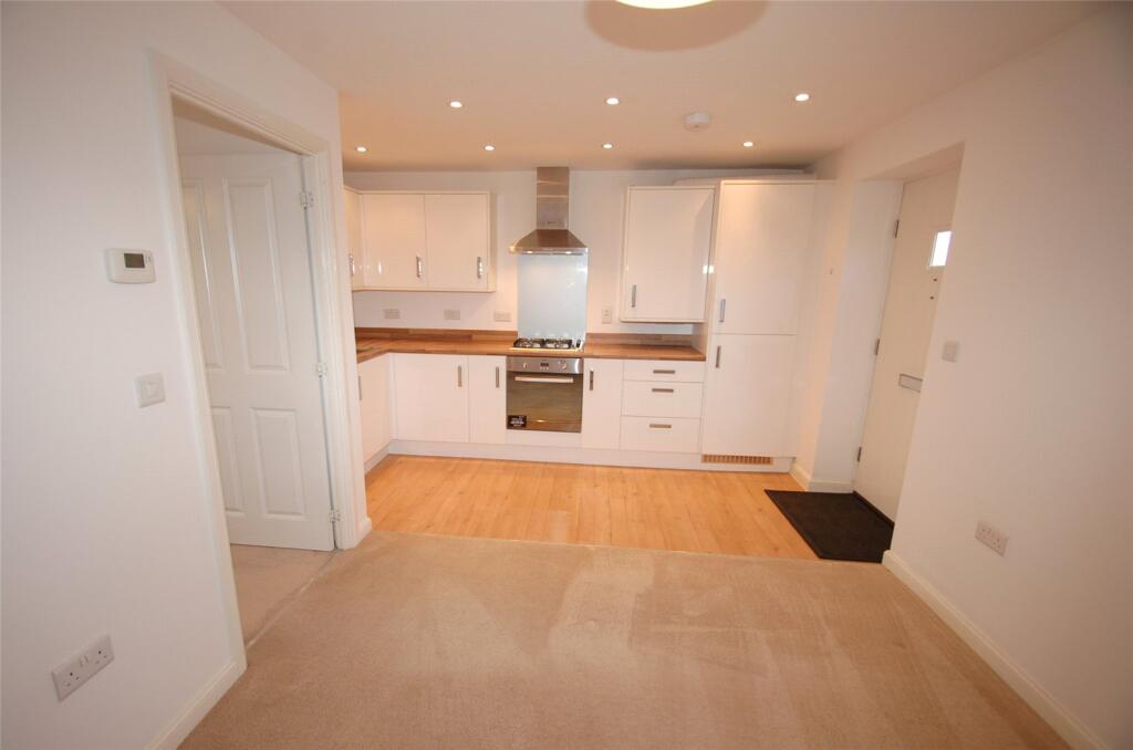 House in Oundle, North Northamptonshire - View 2