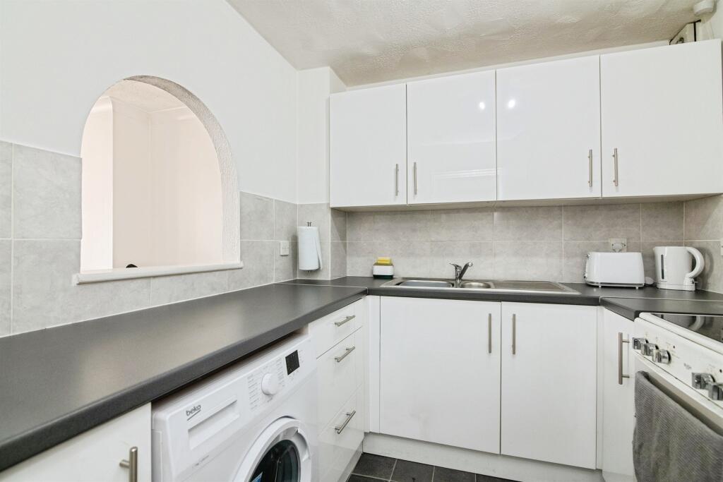 Additional image 2 of Winchester Close, Rowley Regis