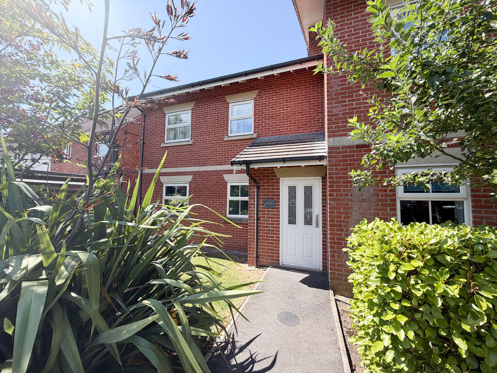 Main image of property: 3 Berkeley Court, Higher Green, Poulton-Le-Fylde, FY6 7AW