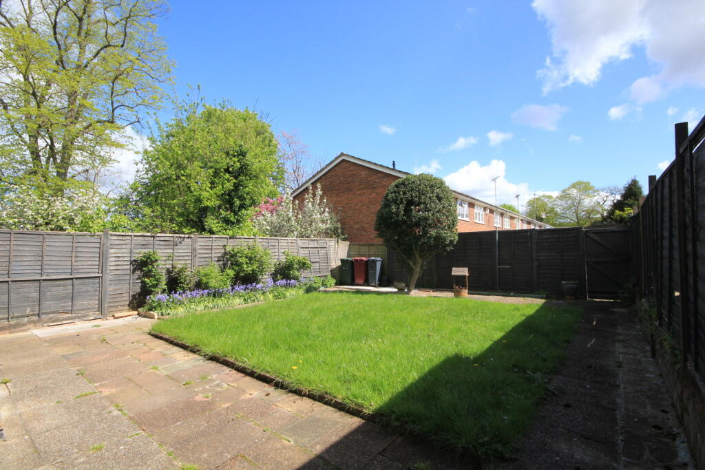 Whitby Drive, Reading, Berkshire, RG1 - View 4