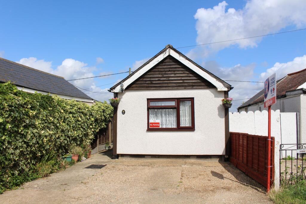 1-bed house on Gorse Way, Jaywick, Clacton-on-Sea, £115,000