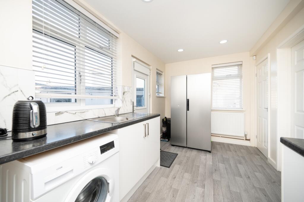 House in Sandwell, West Midlands - More