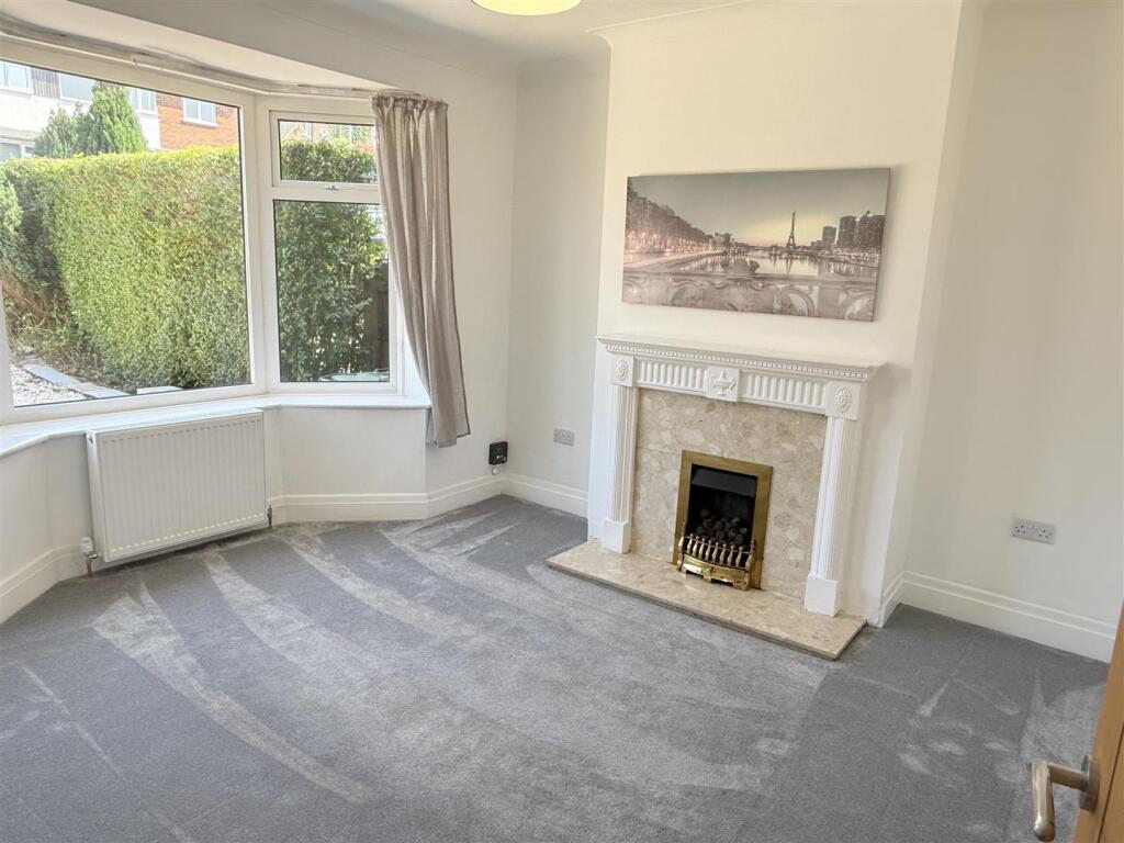 House in Mirfield, Battyeford - View 4