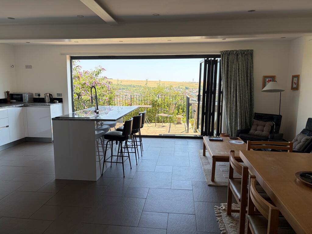 House in Brighton - View 3