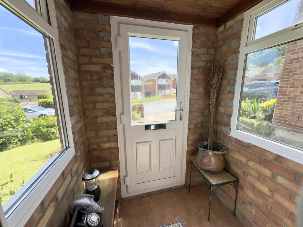 8 Colchester Close, Mitcheldean, Gloucestershire, GL17 0JS photo 4