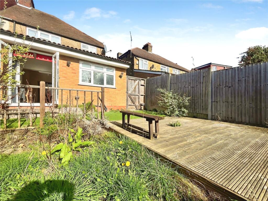 House in Twickenham - More
