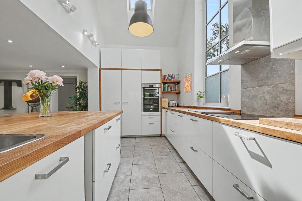 Broad Lane, Swanmore, SO32 - View 5