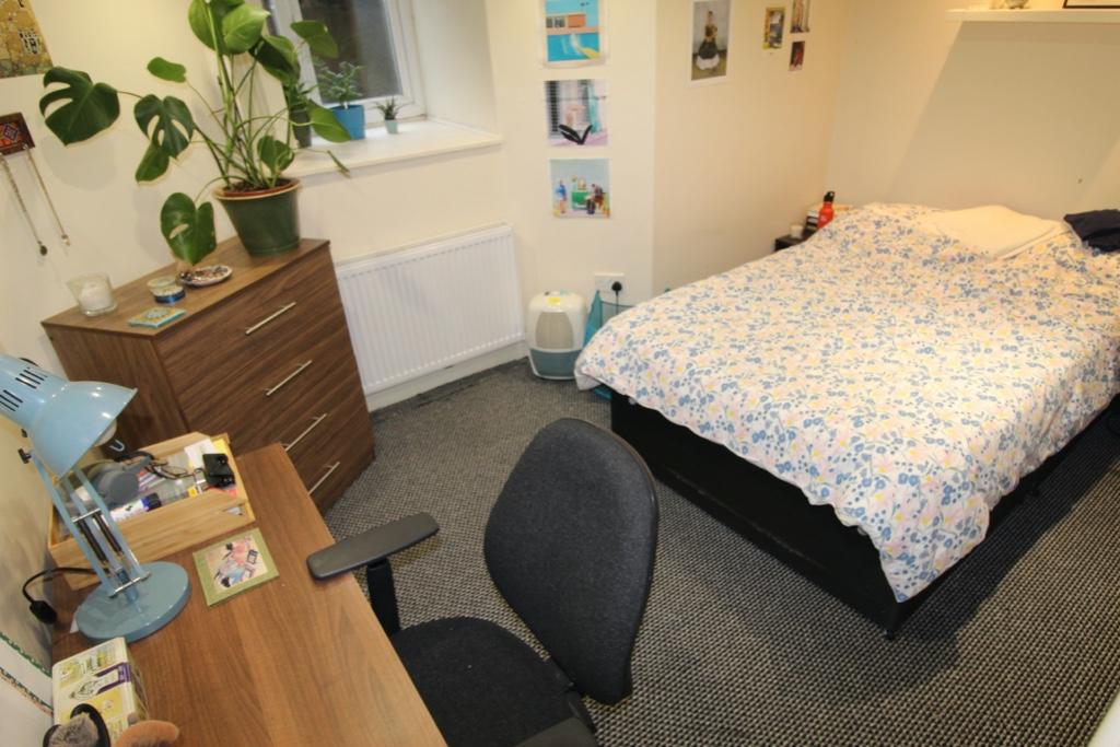 6 bedroom terraced house for rent