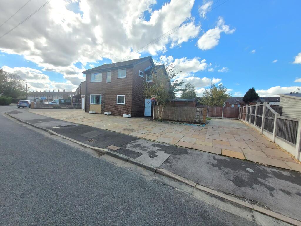 Main image of property: Wyndene Grove, Freckleton, Preston, PR4 1DE