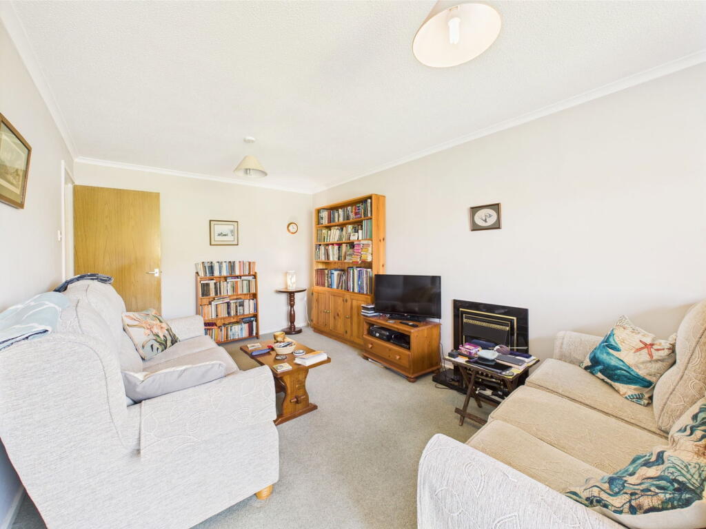 Heather Drive, Whitby, YO22 4DZ photo 2