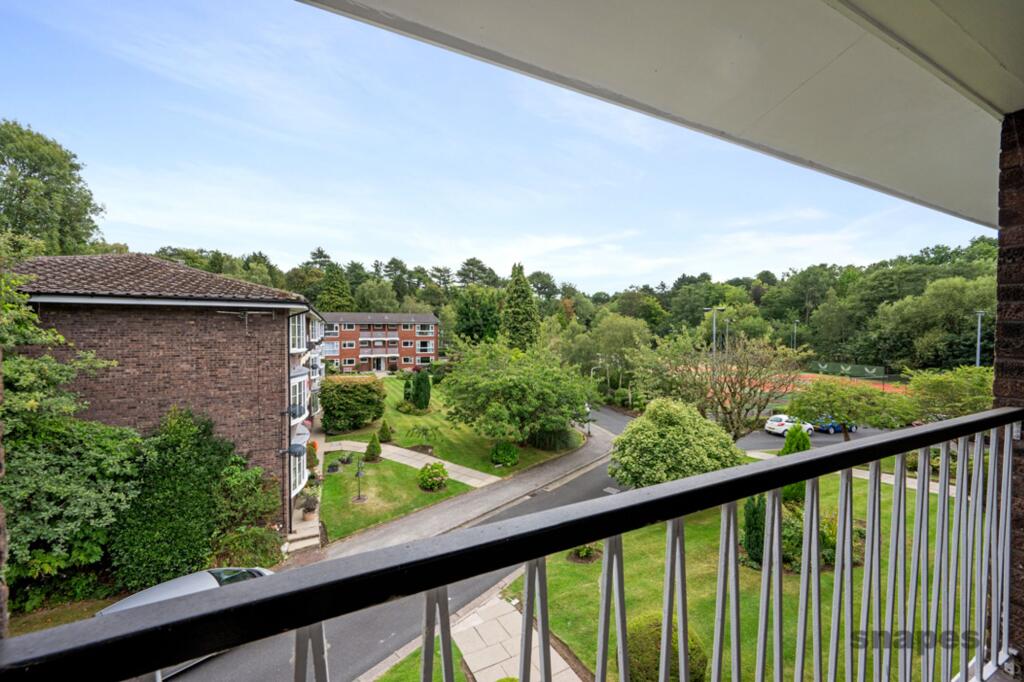 Warren Close, Bramhall, SK7 photo 4