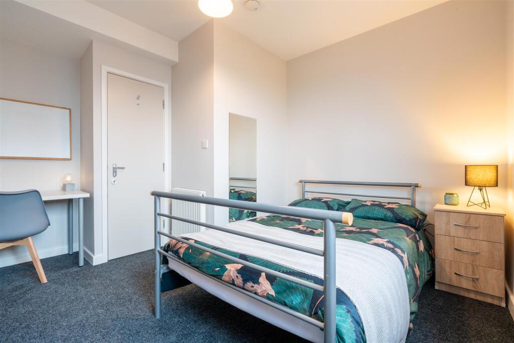 House in Sheffield, Broomhill - View 5