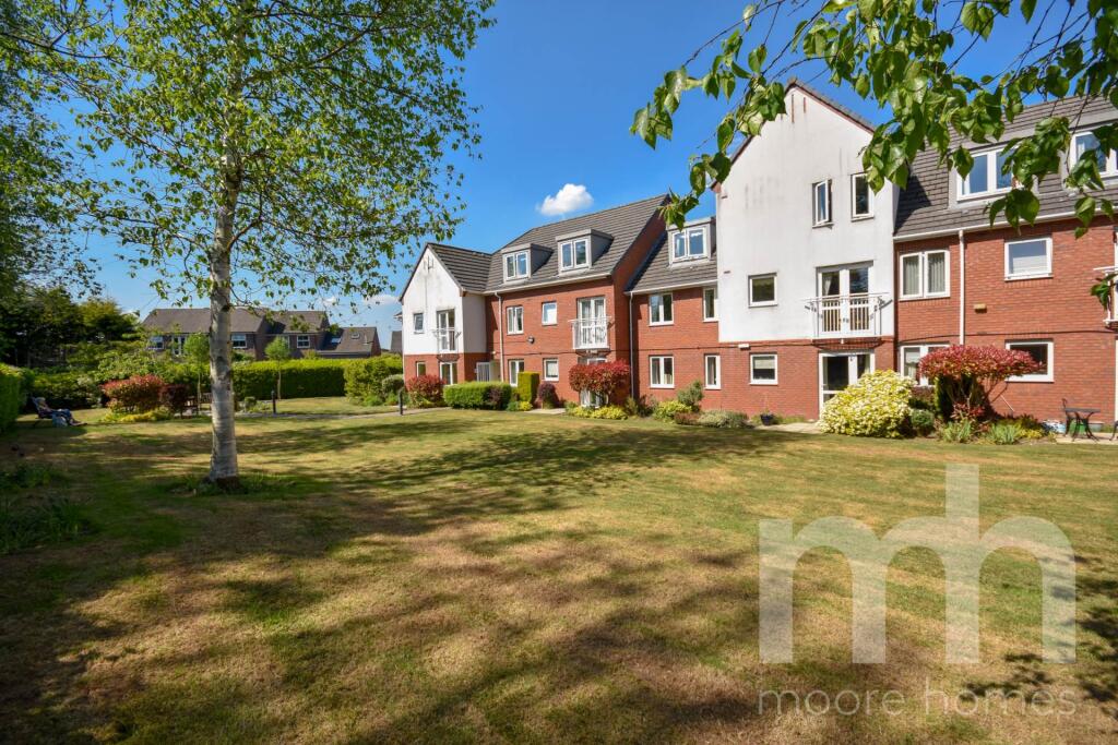 2-bed flat on HOLLAND COURT, WILLOW CLOSE, Poynton, SK12 1PL, £230,000