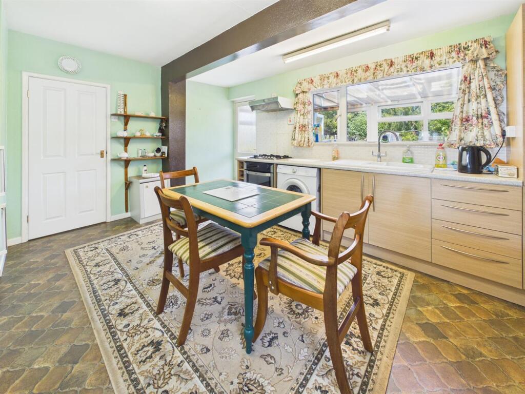 House in Gloucester, Longlevens - More
