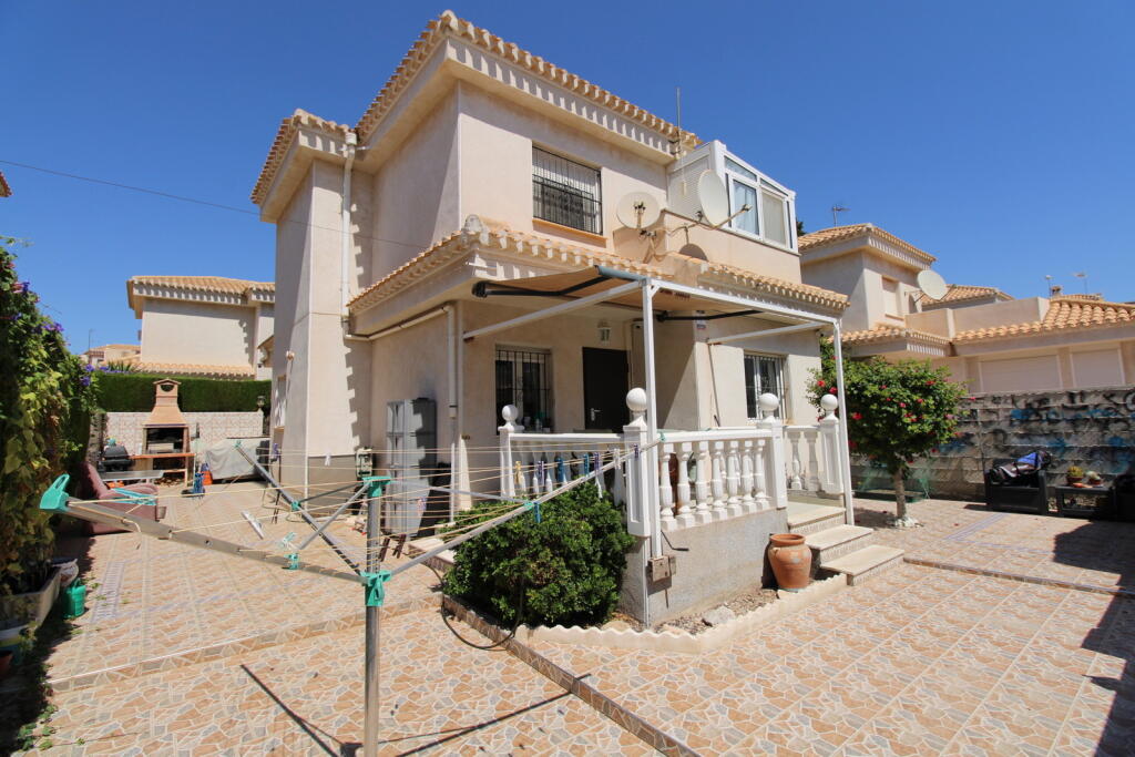 Main image of property: Valencia, Alicante, Playa Flamenca