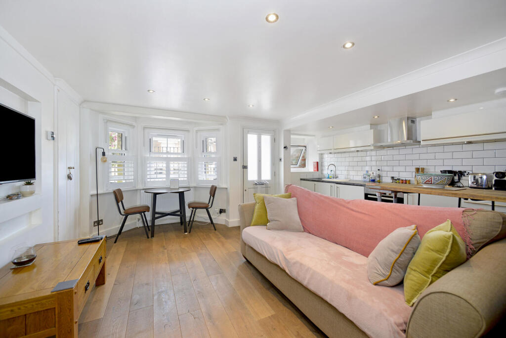 Apartment in Waverley, Crownpits, Godalming - View 5
