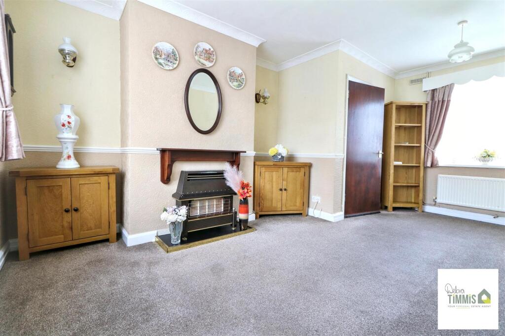 House in Stoke-on-Trent - View 3