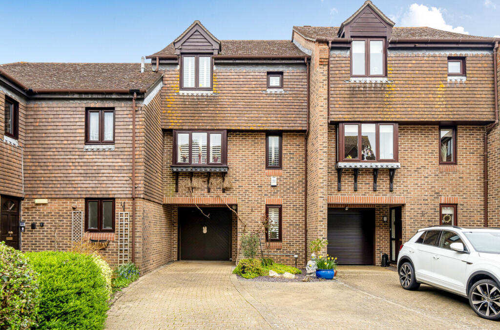 Main image of property: The Willows, Pulborough, RH20