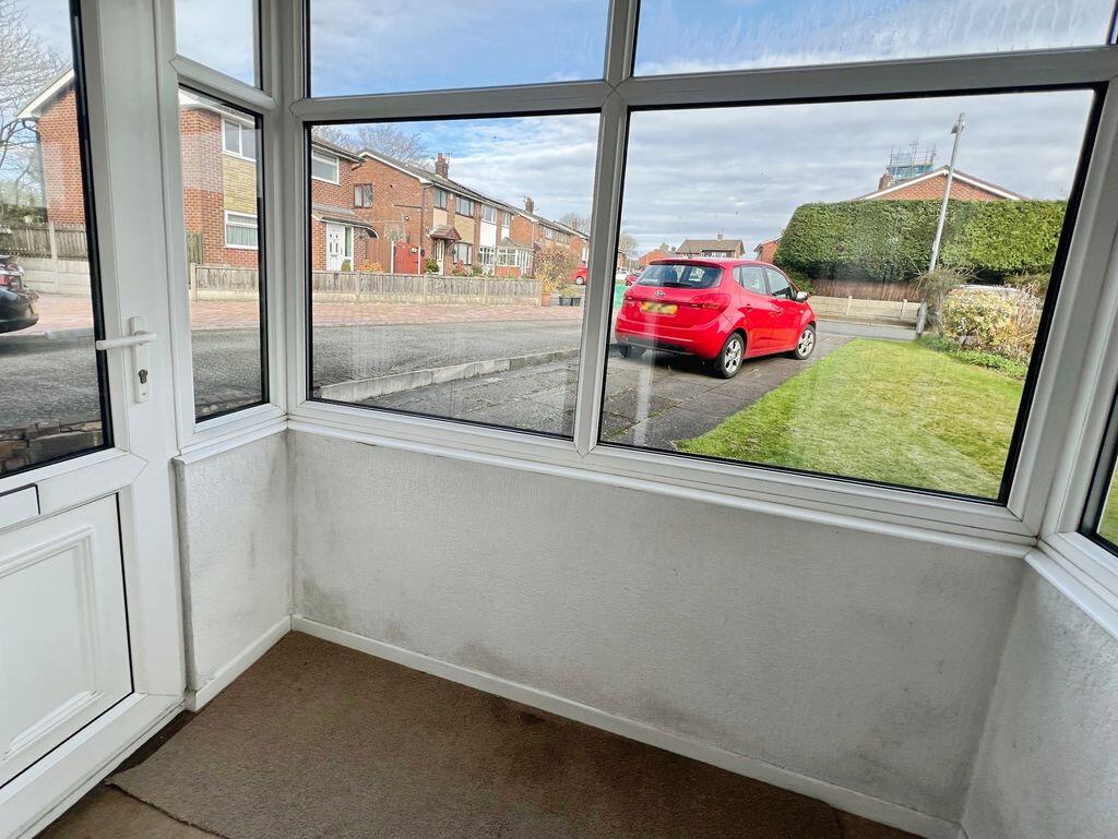 Chiltern Drive, Tonge Fold photo 4
