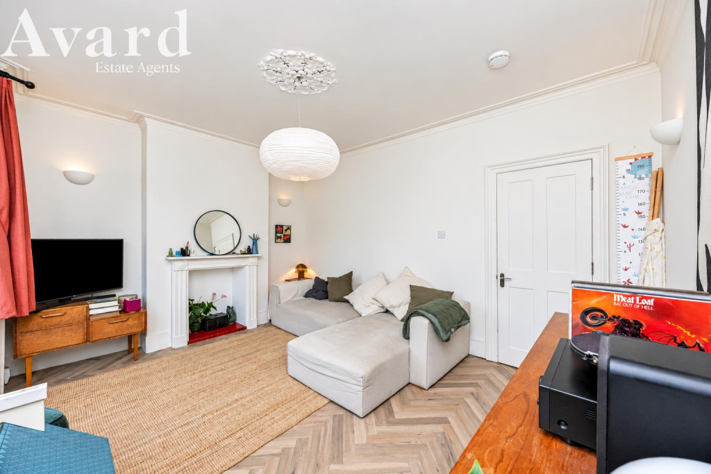 Apartment in Brighton - View 3