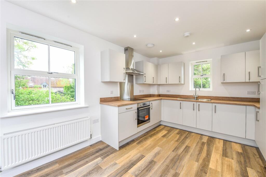 Apartment in East Hampshire, East Meon - View 4
