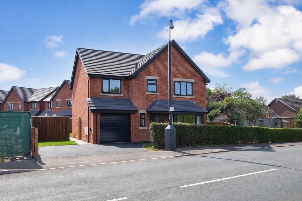 4-bed detached on The Gravel, Preston, PR4, £505,000
